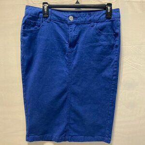Women's Denim Skirt in Blue Pre-Owed Good Condition Size Large Zadie B's